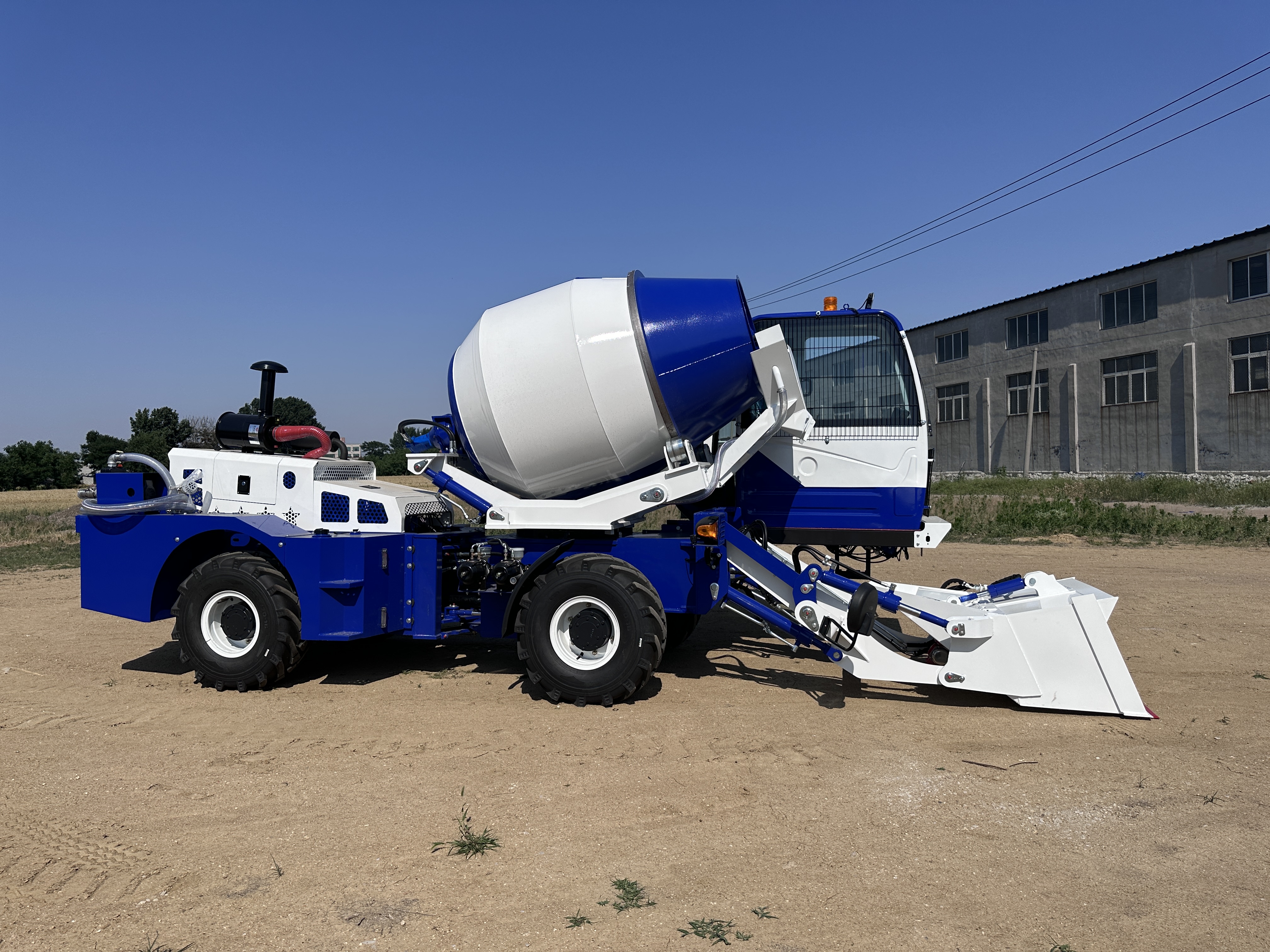 Self Loading Concrete Mixer Tr - огляд і ціна Concrete Mixer Small