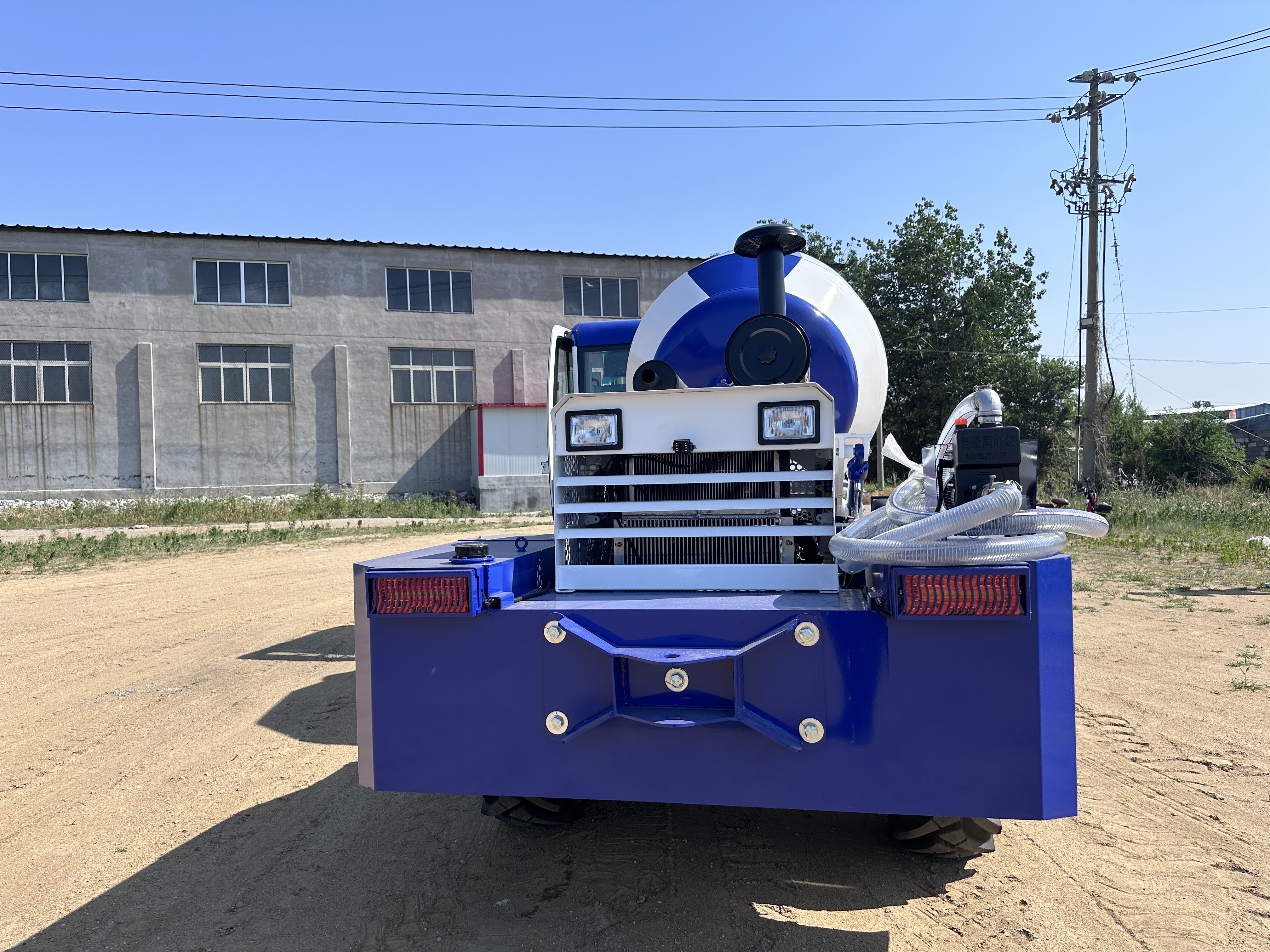 Self Loading Concrete Mixer Tr - огляд і ціна Concrete Mixer Small
