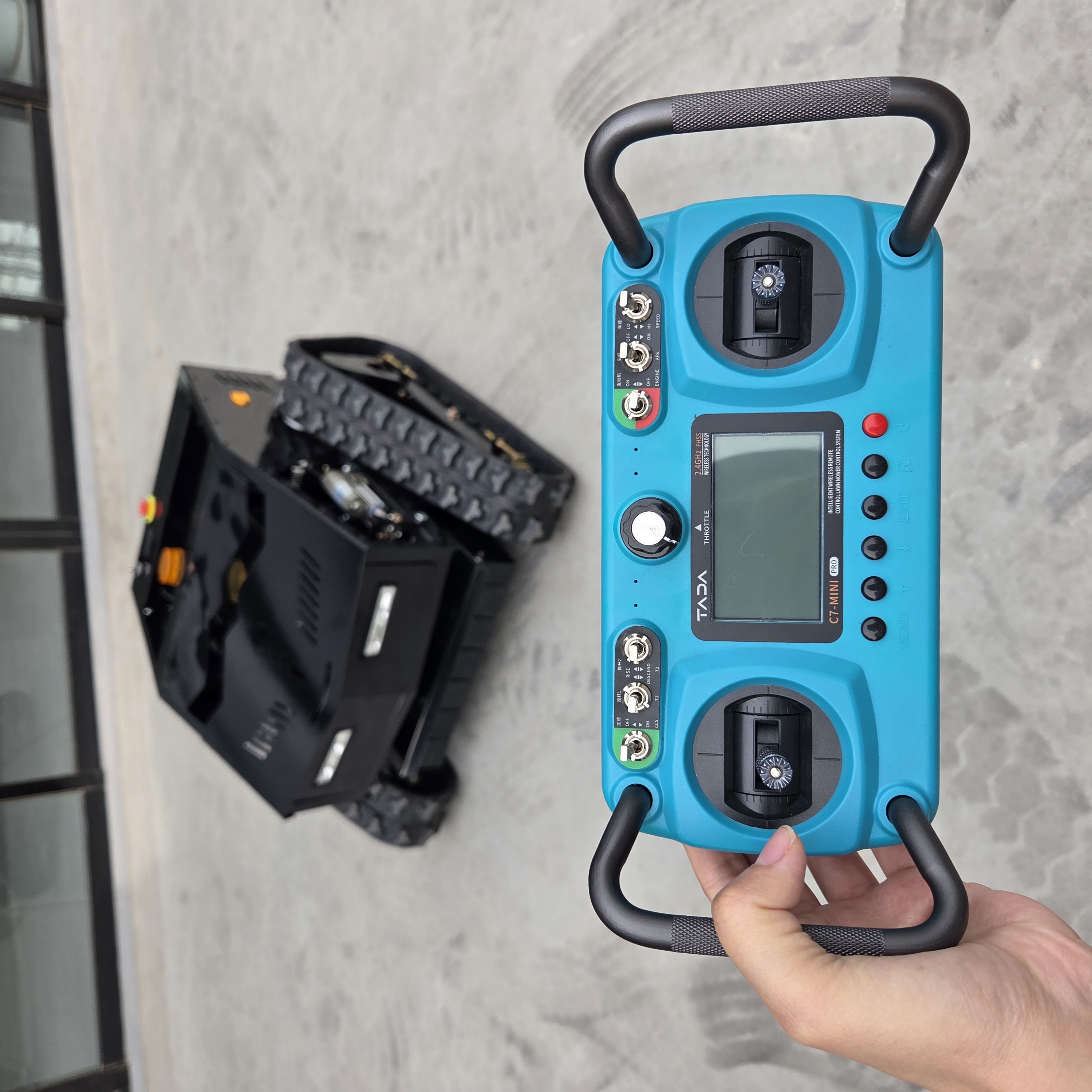 500mm Powerful Remote Control  - огляд і ціна Hedge Trimmer Cordless